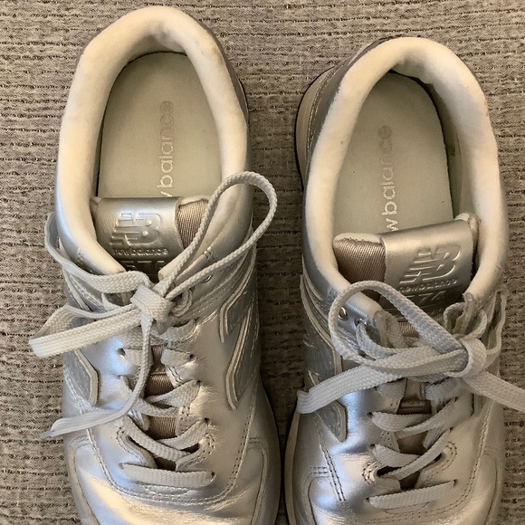 New Balance 574 Silver Sneakers - Picture 5 of 6